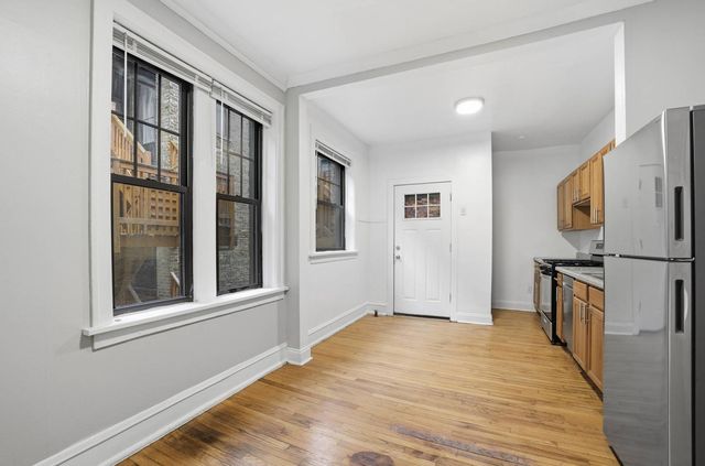 2336 W Addison Street i2, Chicago, IL 60618