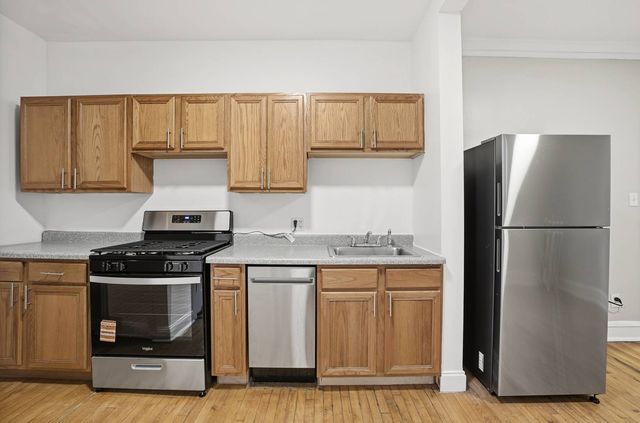 2336 W Addison Street i2, Chicago, IL 60618
