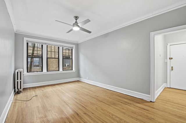 2336 W Addison Street i2, Chicago, IL 60618