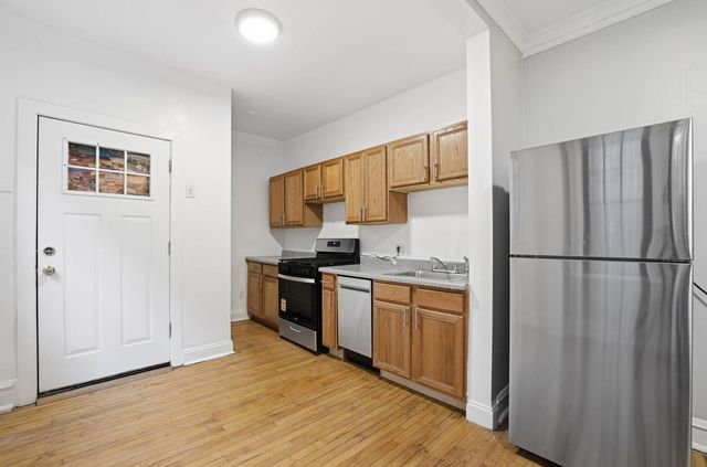 2336 W Addison Street i2, Chicago, IL 60618