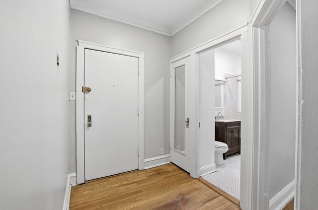 2336 W Addison Street i2, Chicago, IL 60618