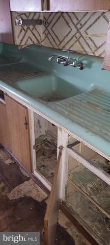 415 NW FARRAGUT ST NW, Washington, DC 20011