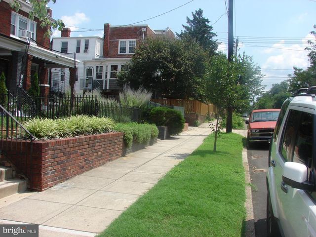 415 NW FARRAGUT ST NW, Washington, DC 20011