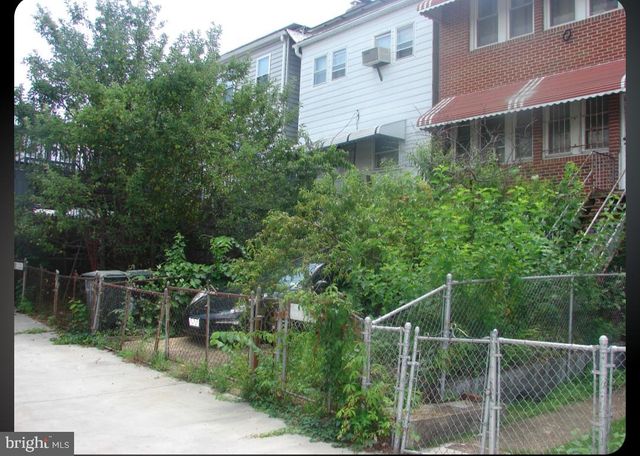 415 NW FARRAGUT ST NW, Washington, DC 20011