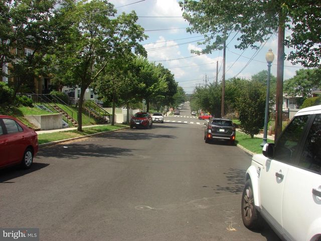 415 NW FARRAGUT ST NW, Washington, DC 20011