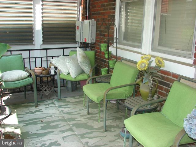 415 NW FARRAGUT ST NW, Washington, DC 20011