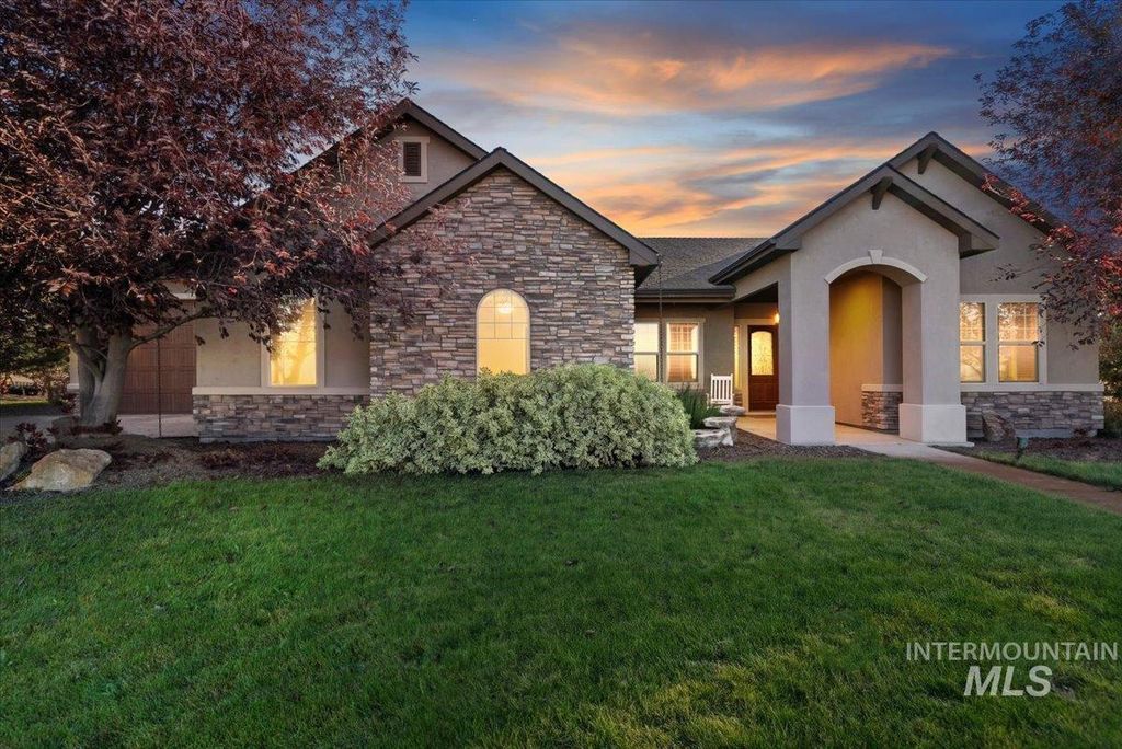 7521 N Grand Ridge, Eagle, ID 83616 photo 2