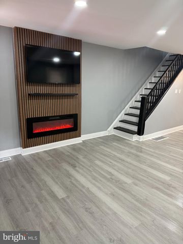 1827 W 4TH ST, Chester, PA 19013