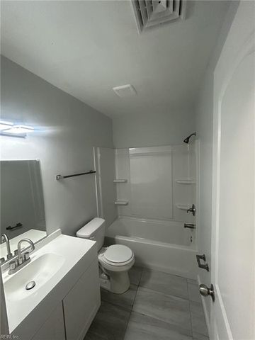 1205 Aaron CT, Chesapeake, VA 23323