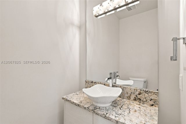 3237 NE 5th St 3237, Pompano Beach, FL 33062