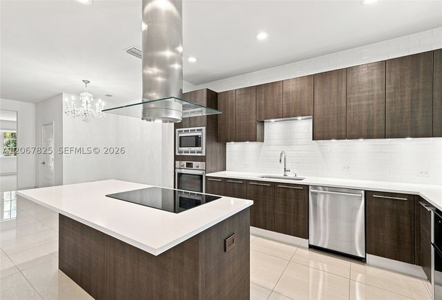 3237 NE 5th St 3237, Pompano Beach, FL 33062