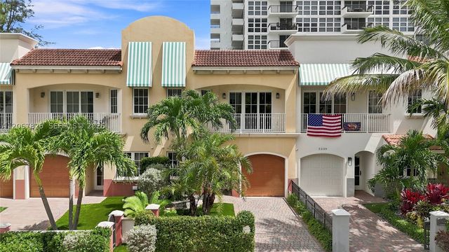 3237 NE 5th St 3237, Pompano Beach, FL 33062
