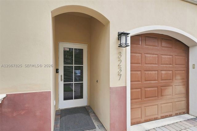 3237 NE 5th St 3237, Pompano Beach, FL 33062