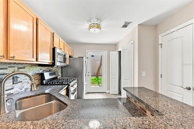 13017 LORNA PLACE, Tampa, FL 33618