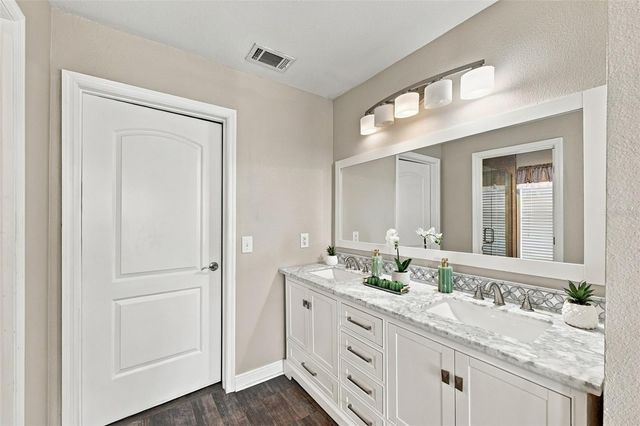 13017 LORNA PLACE, Tampa, FL 33618