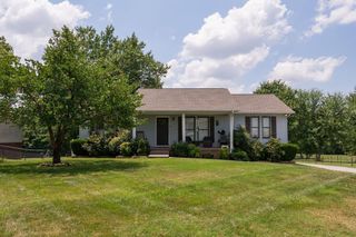 5414 Doubleview Cir, Baxter, TN 38544