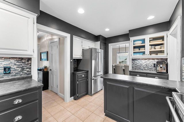 254 WARREN COURT, Green Bay, WI 54301