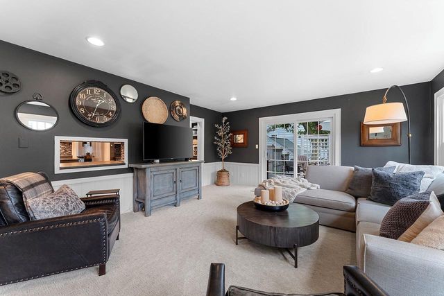 254 WARREN COURT, Green Bay, WI 54301