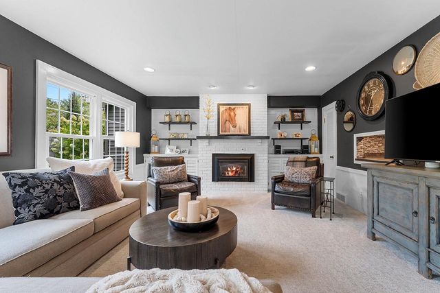 254 WARREN COURT, Green Bay, WI 54301