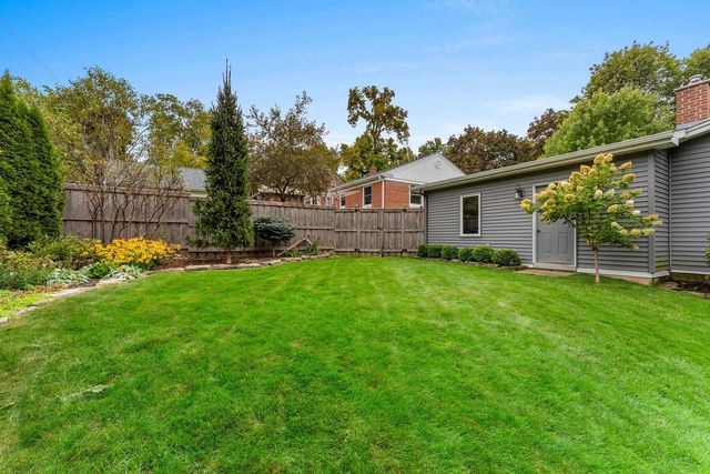 254 WARREN COURT, Green Bay, WI 54301
