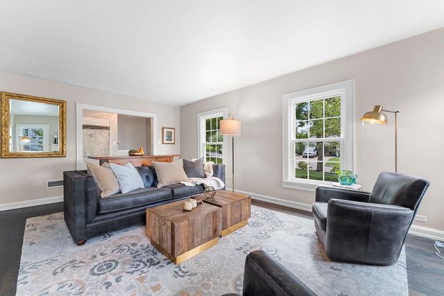 254 WARREN COURT, Green Bay, WI 54301
