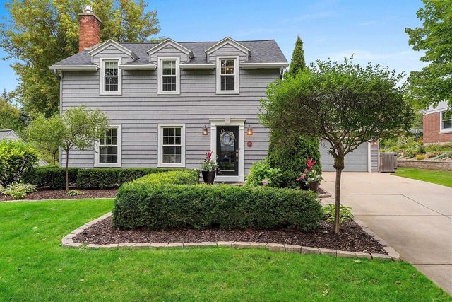 254 WARREN COURT, Green Bay, WI 54301