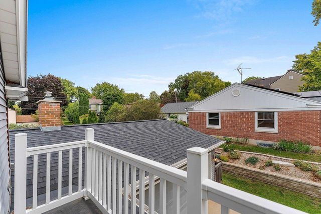 254 WARREN COURT, Green Bay, WI 54301