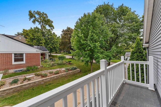 254 WARREN COURT, Green Bay, WI 54301