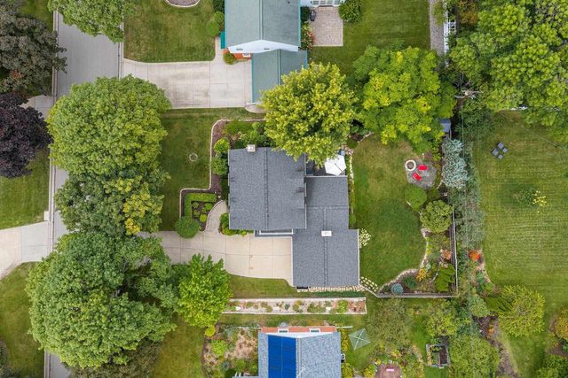 254 WARREN COURT, Green Bay, WI 54301