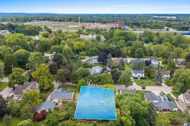 254 WARREN COURT, Green Bay, WI 54301