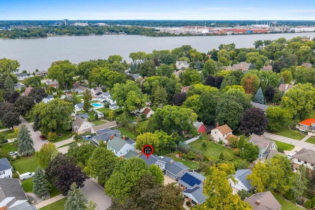 254 WARREN COURT, Green Bay, WI 54301