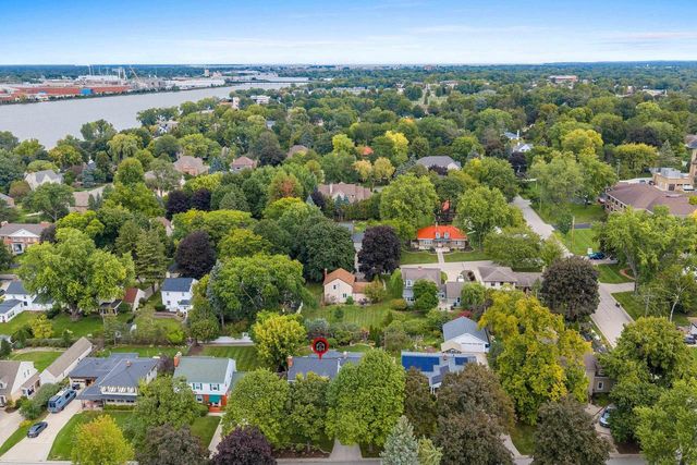 254 WARREN COURT, Green Bay, WI 54301
