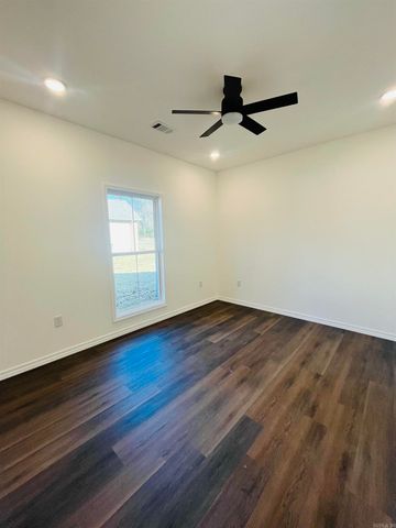 137 Leatherwood Circle, Batesville, AR 72501