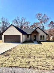 137 Leatherwood Circle, Batesville, AR 72501