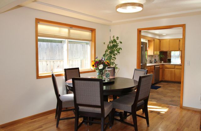 3011 Edgewood Drive, Medford, OR 97504