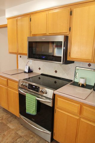 3011 Edgewood Drive, Medford, OR 97504