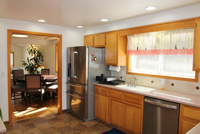 3011 Edgewood Drive, Medford, OR 97504