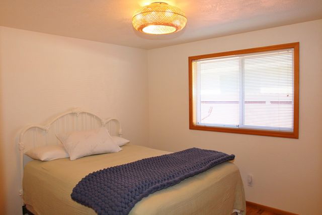 3011 Edgewood Drive, Medford, OR 97504