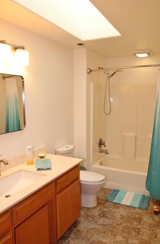 3011 Edgewood Drive, Medford, OR 97504