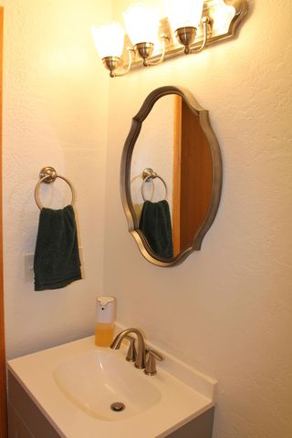 3011 Edgewood Drive, Medford, OR 97504