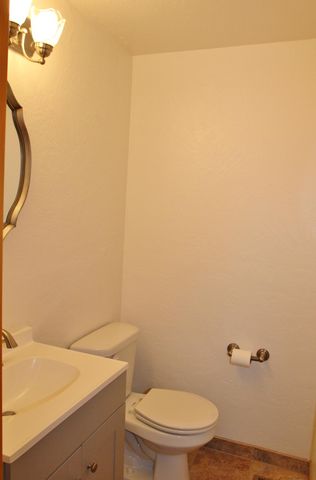 3011 Edgewood Drive, Medford, OR 97504