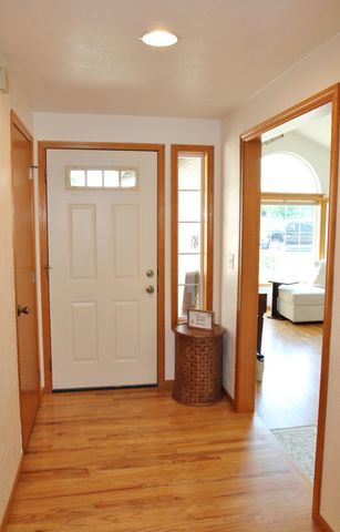 3011 Edgewood Drive, Medford, OR 97504