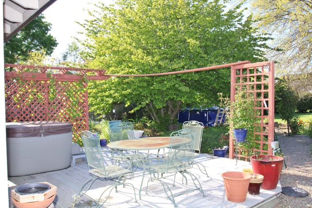 3011 Edgewood Drive, Medford, OR 97504