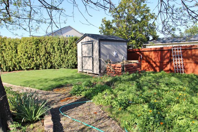 3011 Edgewood Drive, Medford, OR 97504