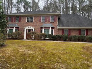 2095 Shallowford Park Manor, Roswell, GA 30075