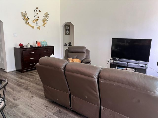4955 Sentry Woods Lane, Pearland, TX 77584