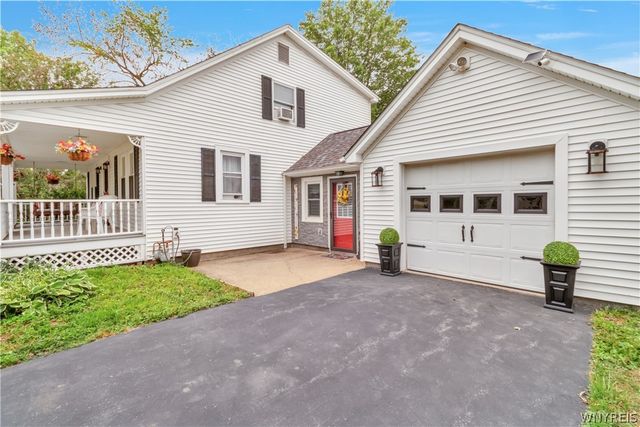 5490 Chestnut Ridge Road, Orchard Park, NY 14127