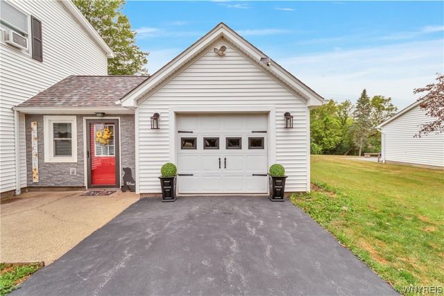 5490 Chestnut Ridge Road, Orchard Park, NY 14127