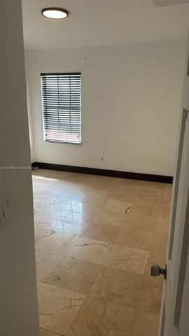 541 NE 62nd St 10, Miami, FL 33138