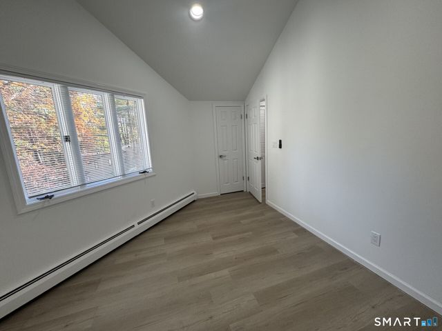 4 Earls Court C, Farmington, CT 06032